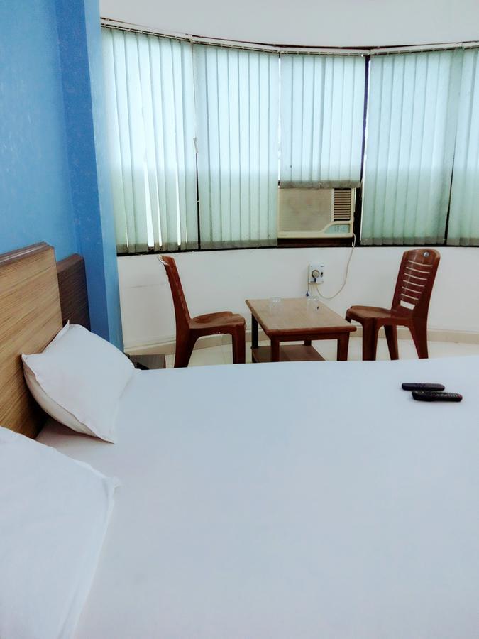 Hotel Sai Samrat Inn Панвел Екстер'єр фото