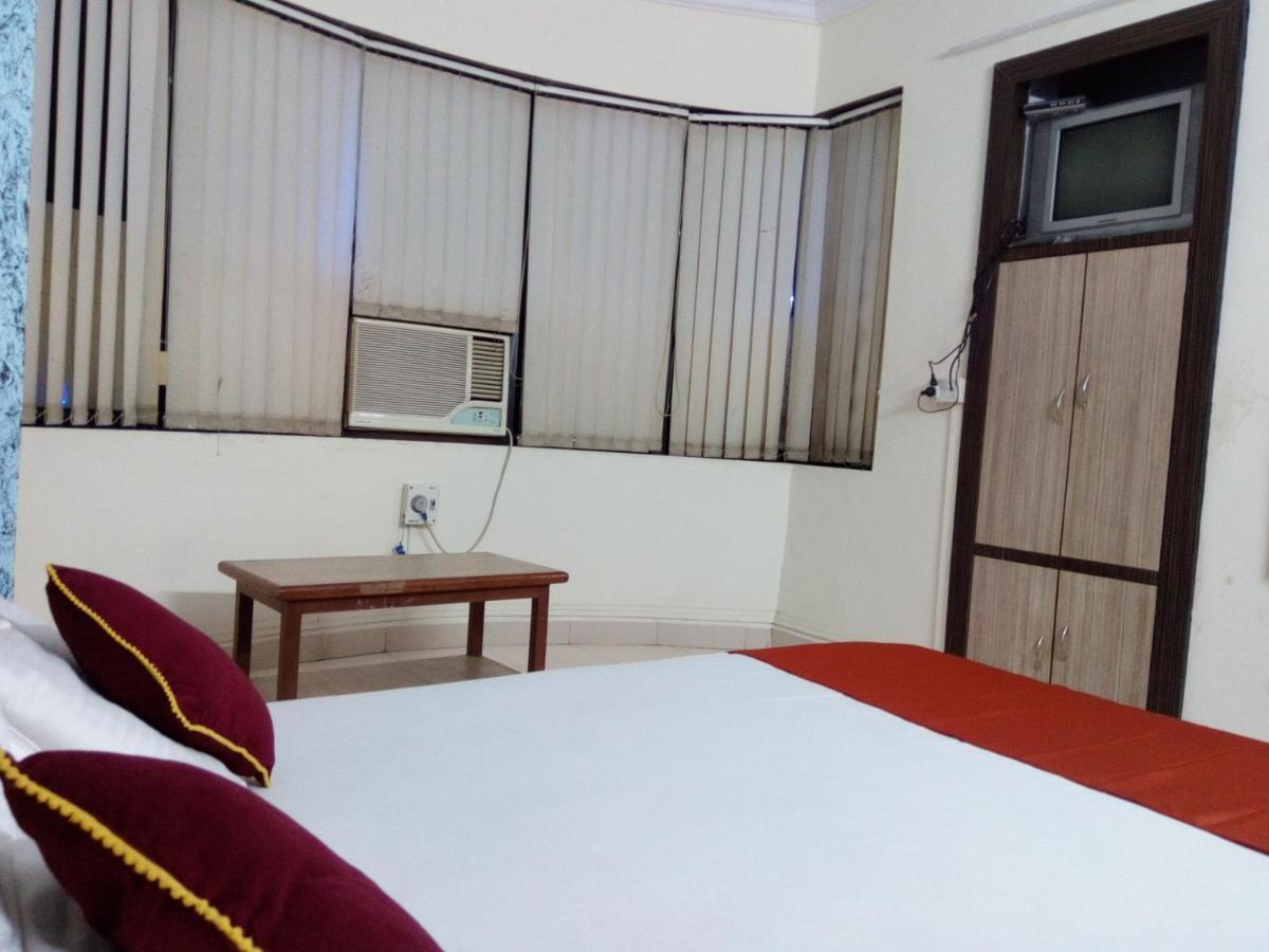 Hotel Sai Samrat Inn Панвел Екстер'єр фото